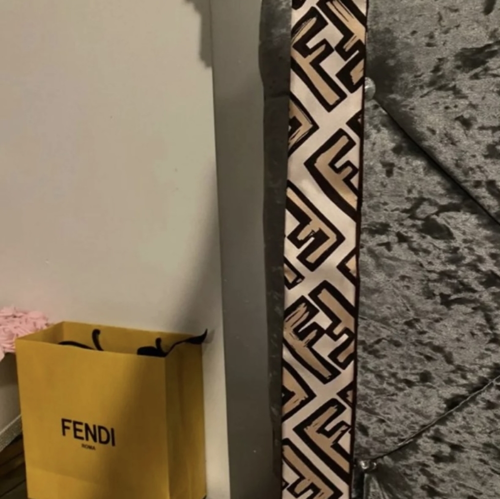 Fendi - Picture 2 of 15